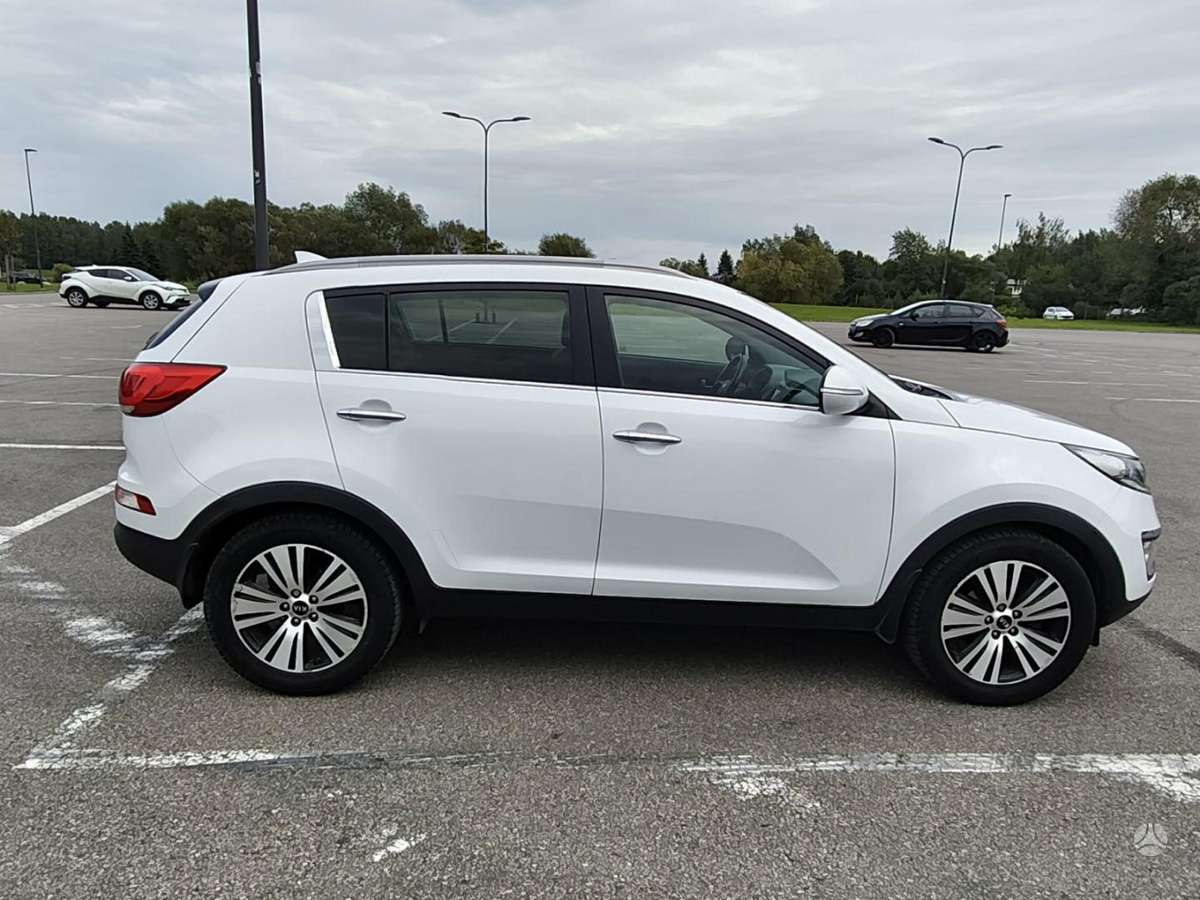 Kia Sportage 2014 — салон