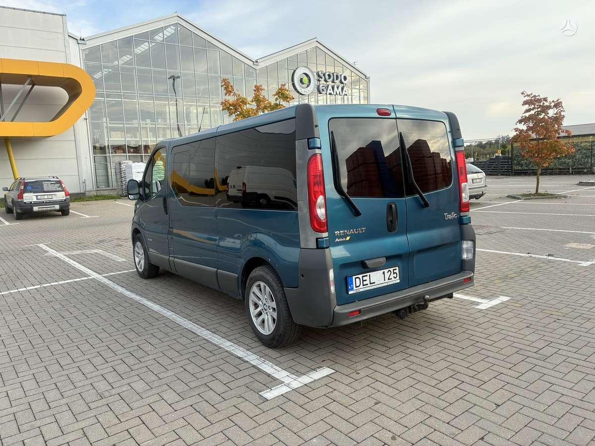Renault Trafic 2007 — салон