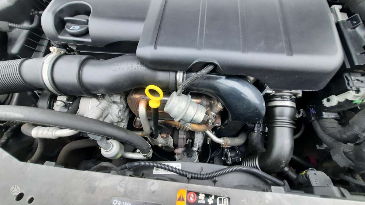 Opel Astra 2013 — photo 34