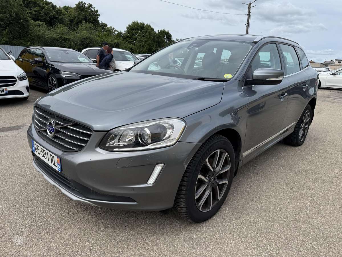Volvo XC60 2015 — вигляд ззаду