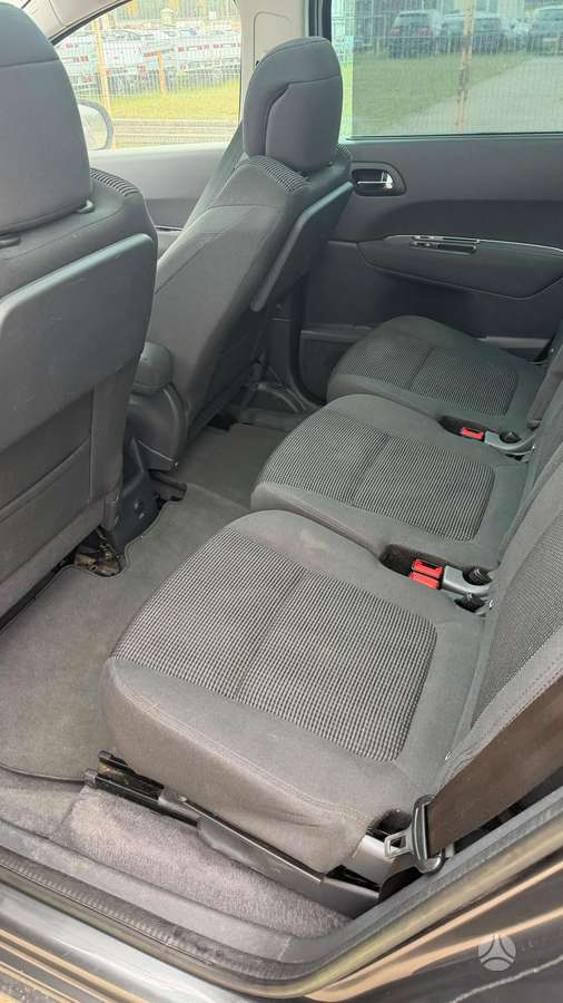 Peugeot 5008 2014 — photo 11