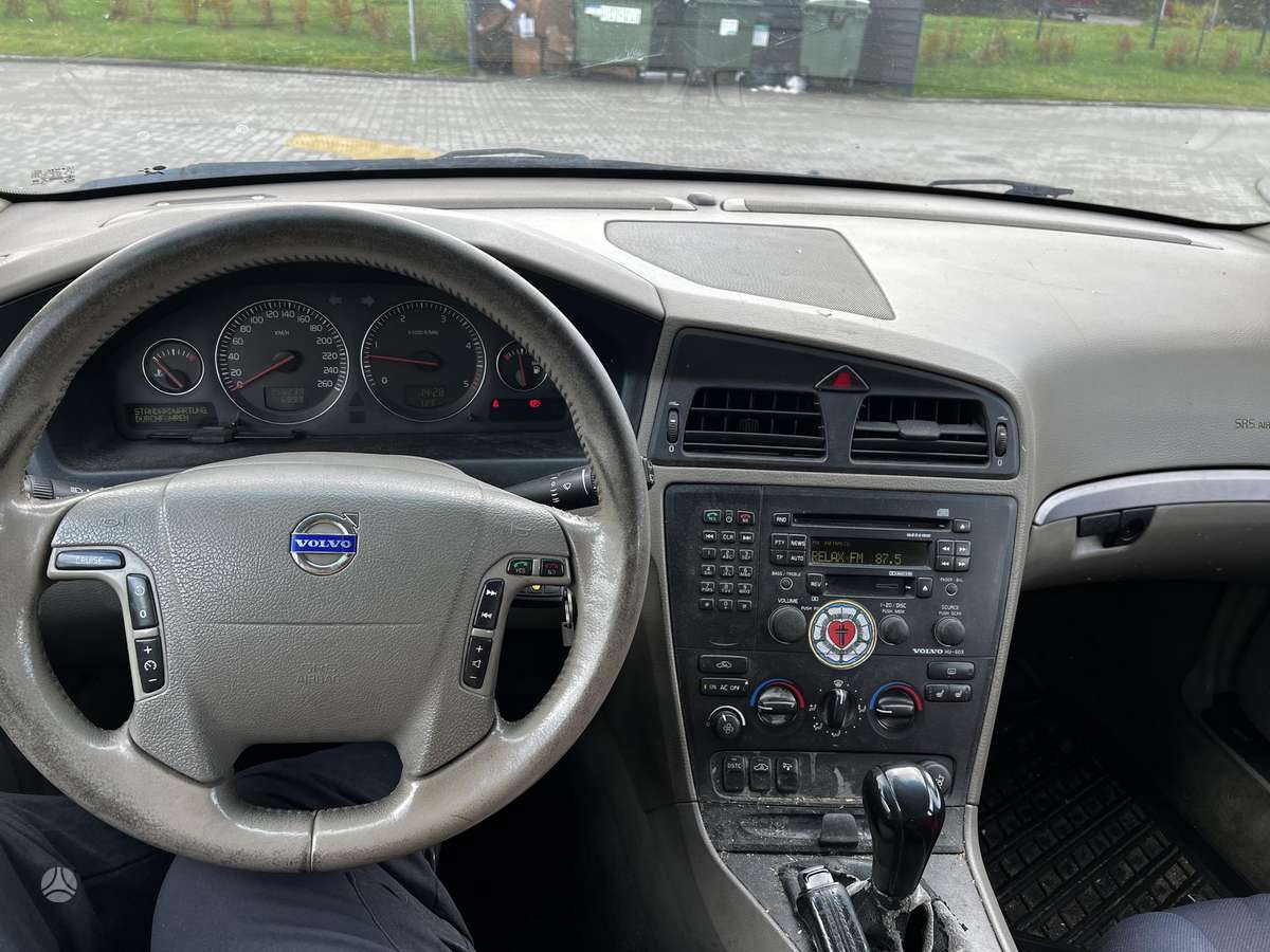 Volvo V70 2004 — photo 5