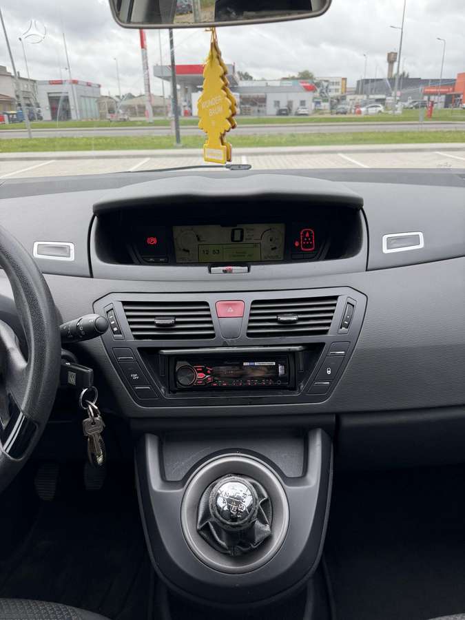 Citroen C4 2010 — photo 10