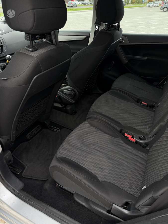 Citroen C4 2010 — photo 15