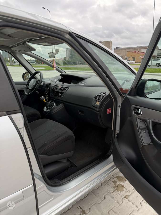 Citroen C4 2010 — photo 20