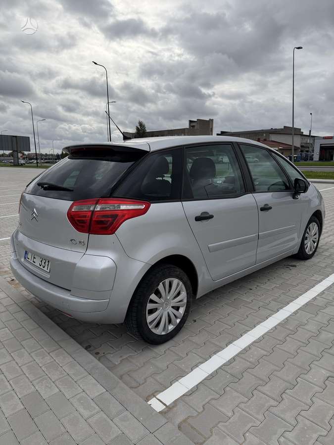 Citroen C4 2010 — photo 6