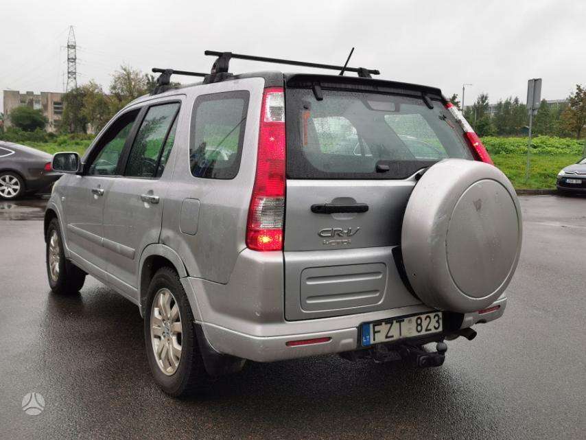 Honda CR-V 2005 — interior