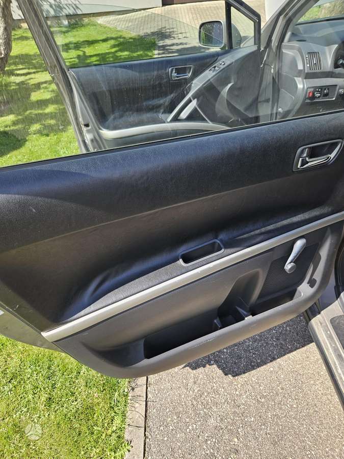 Toyota Corolla 2004 — photo 11