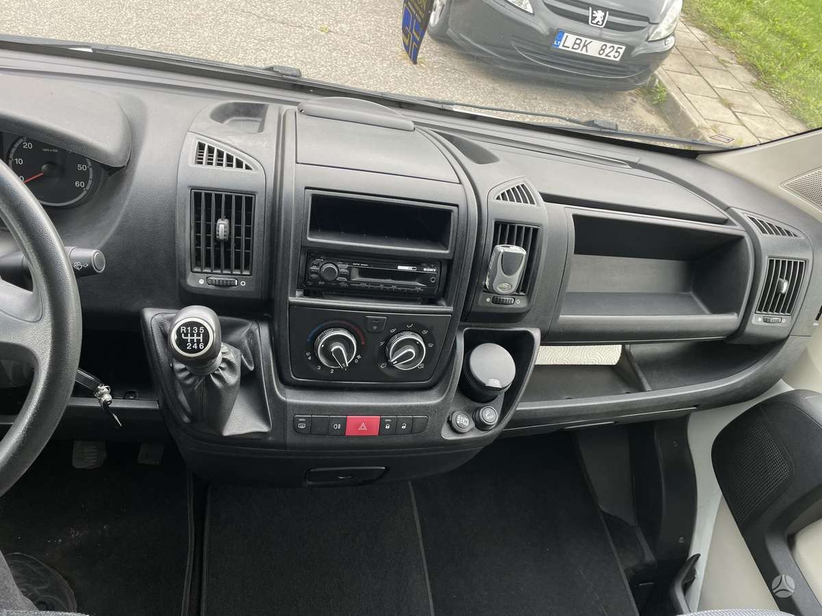 Citroen Jumper 2012 — photo 10