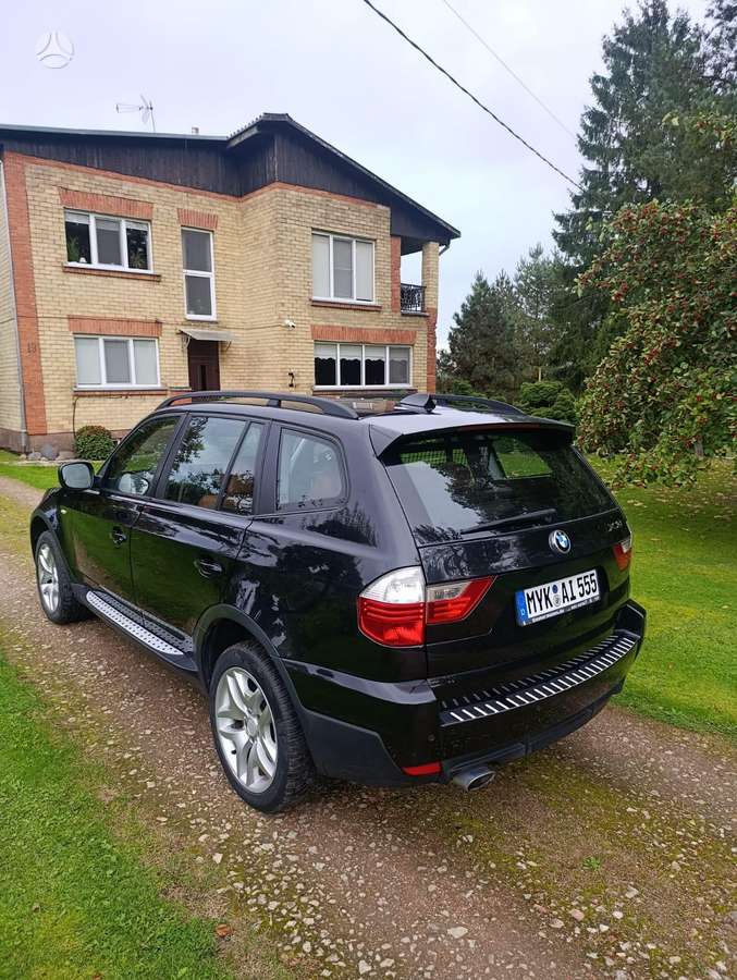 BMW X3 2010 — вигляд ззаду