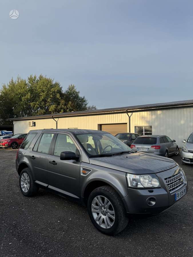 Land Rover 2007 — rear view