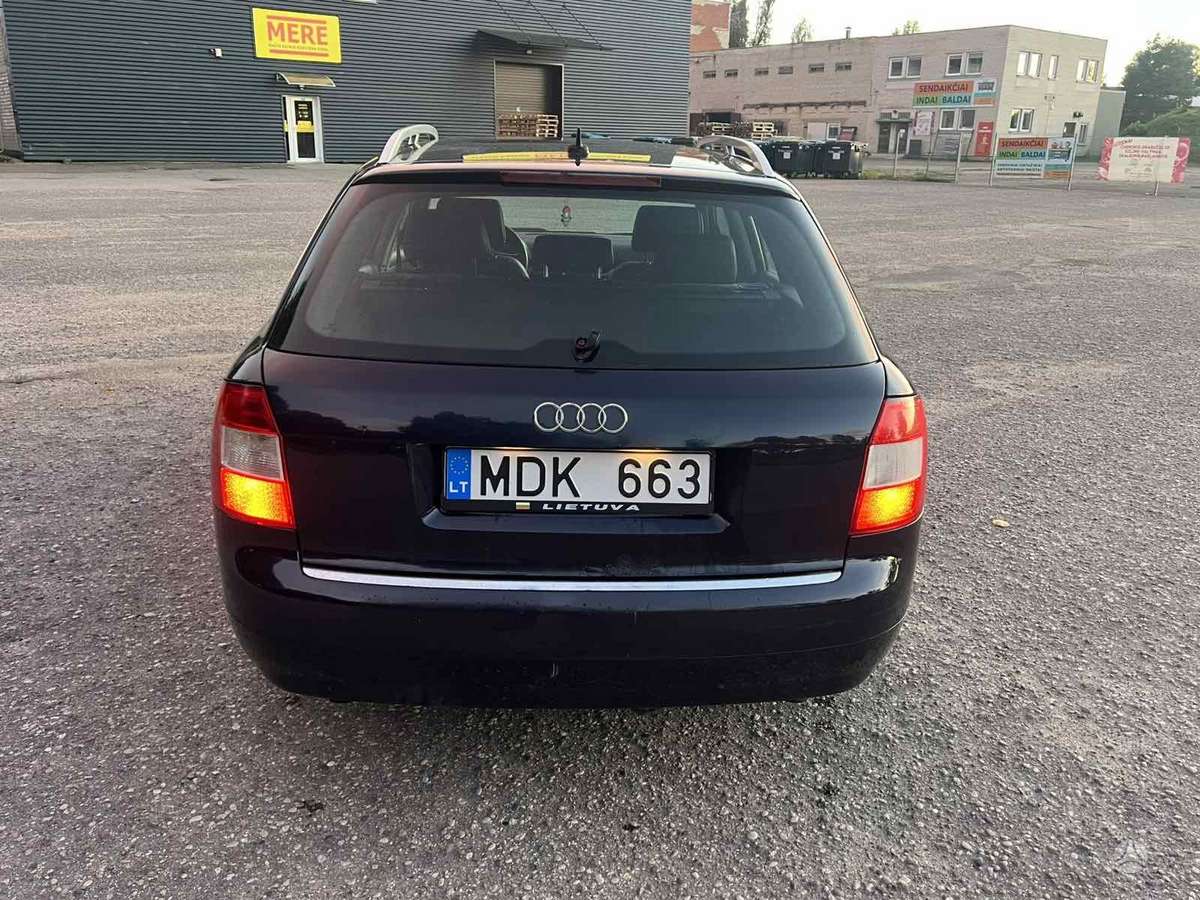 Audi A4 2004 — двигун 2496 cm³, 163 HP (120kW)
