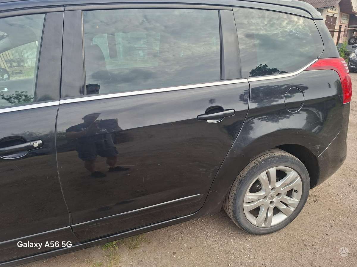 Peugeot 5008 2010 — photo 5