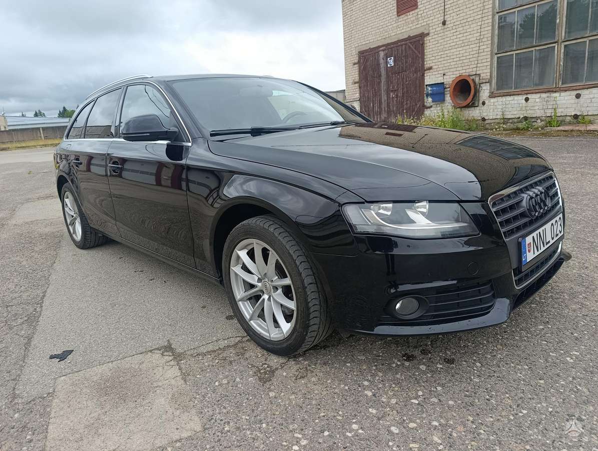 Audi A4 2009 — photo 7