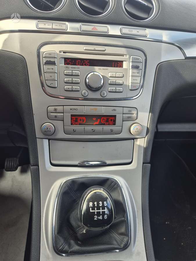 Ford S-MAX 2009 — photo 12