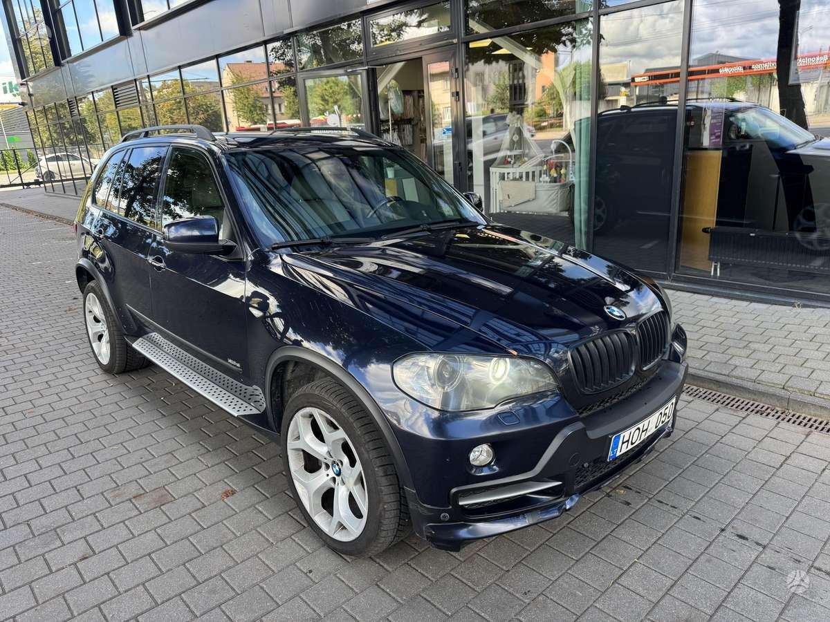 BMW X5 2007 — салон