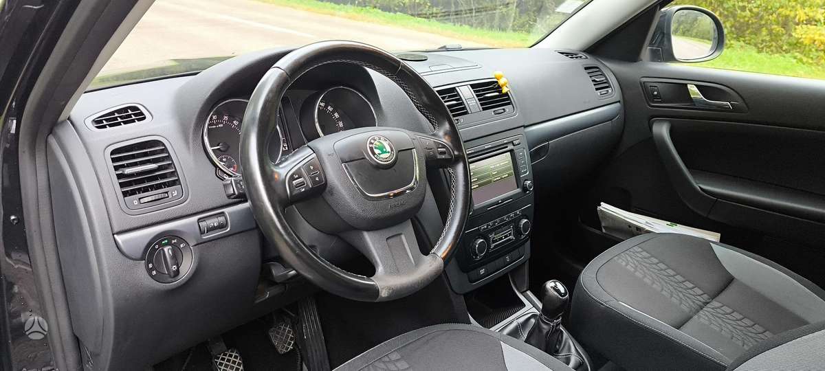Skoda Yeti 2013 — photo 17
