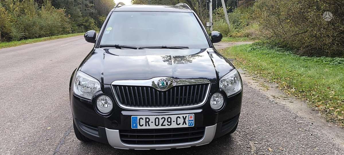 Skoda Yeti 2013 — rear view