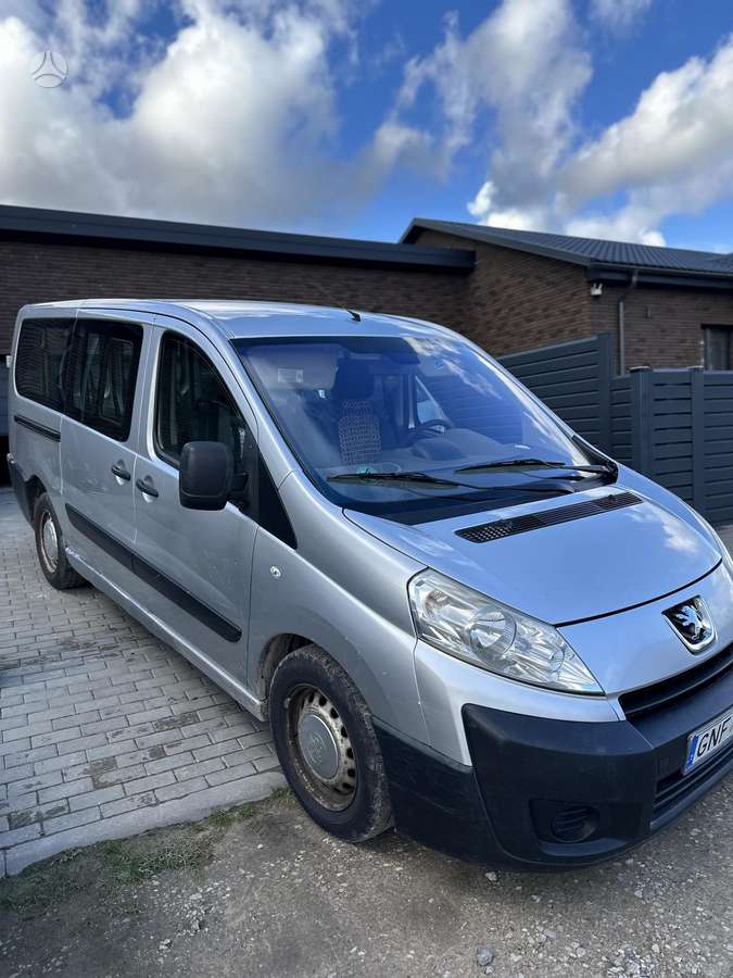 Peugeot Expert 2008 — photo 11