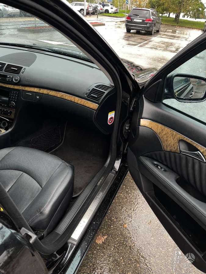 Mercedes-Benz E280 2008 — photo 10