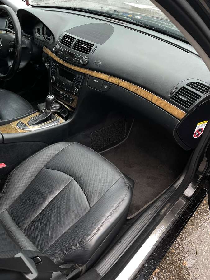 Mercedes-Benz E280 2008 — photo 9