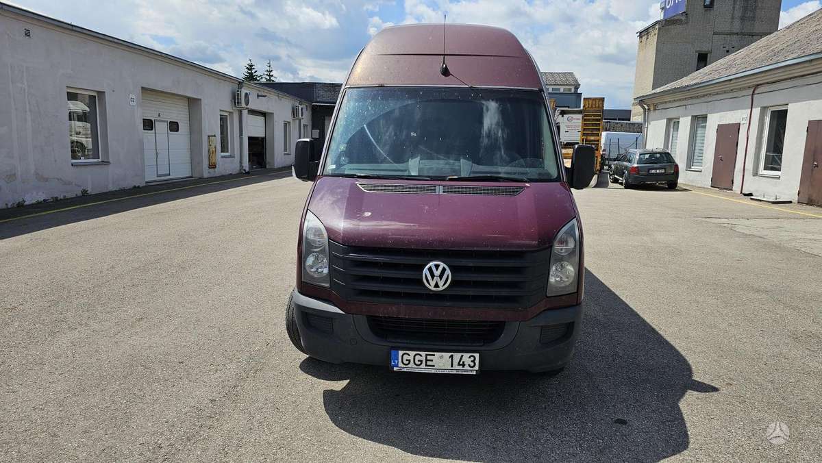 Volkswagen Crafter 2012 — photo 11