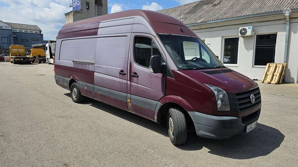 Volkswagen Crafter 2012 — photo 8