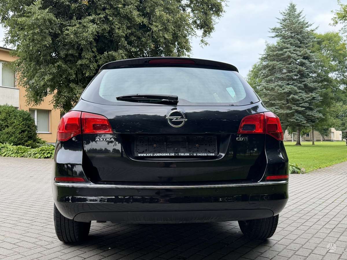 Opel Astra 2015 — двигун 1598 cm³, 136 HP (100kW)