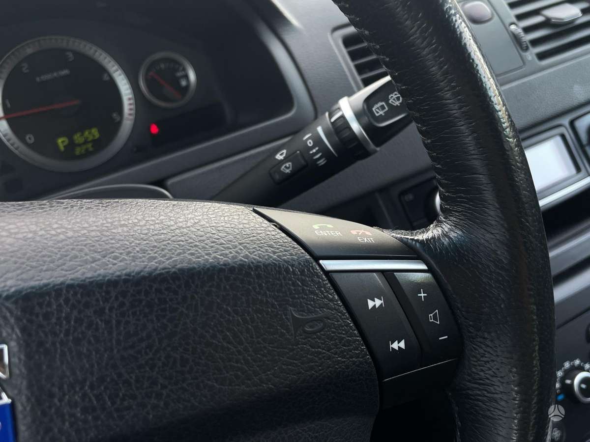 Volvo XC90 2008 — photo 19