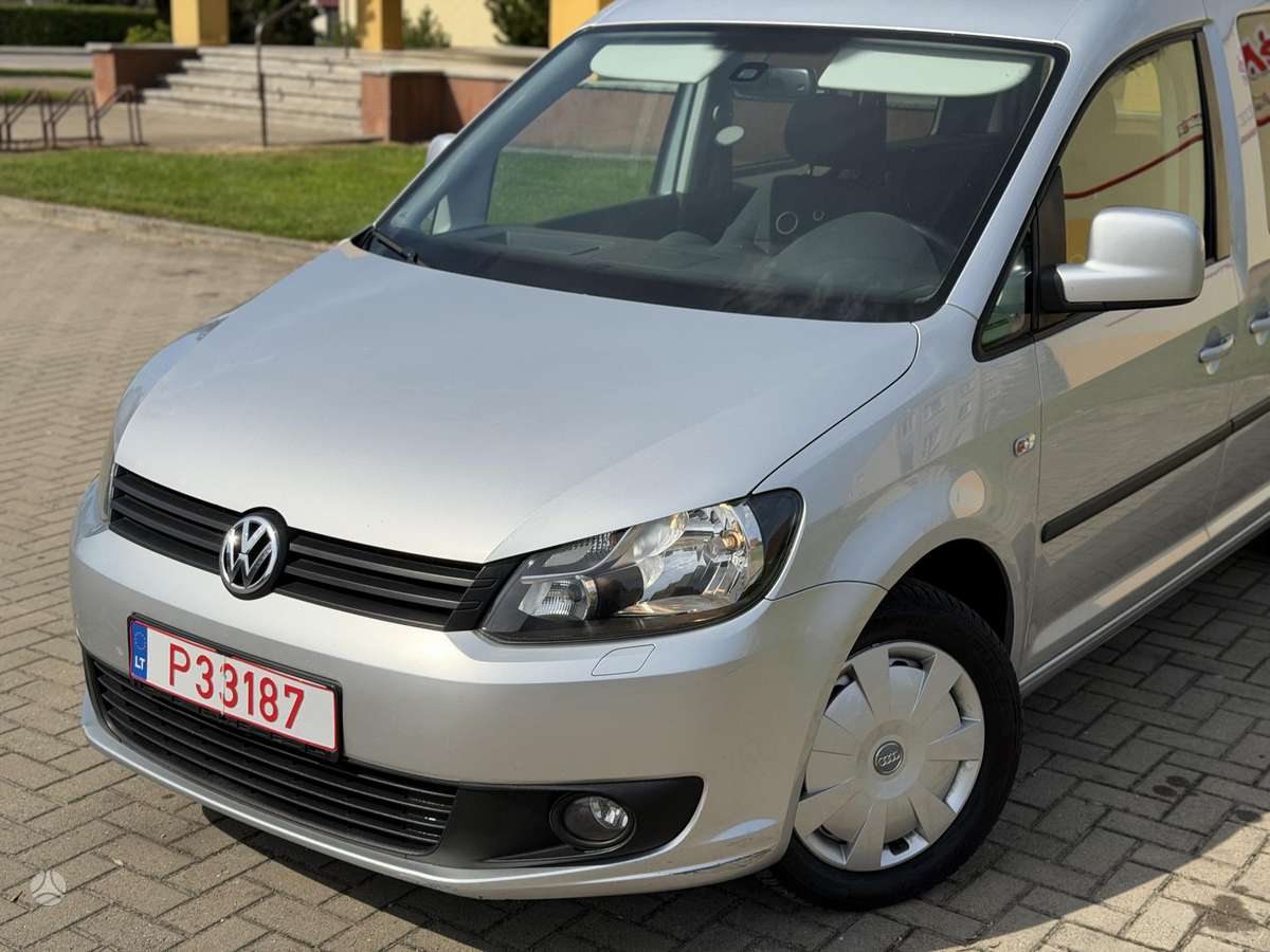 Volkswagen Caddy 2012 — rear view