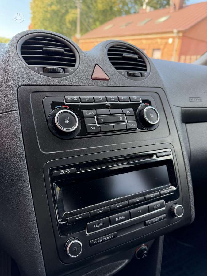 Volkswagen Caddy 2012 — photo 29
