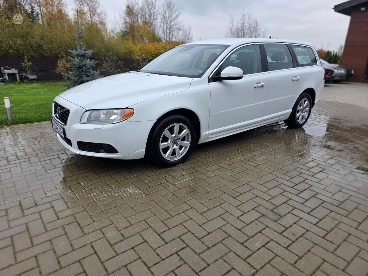 Volvo V70 2012 — vehicle for AFU Ukraine