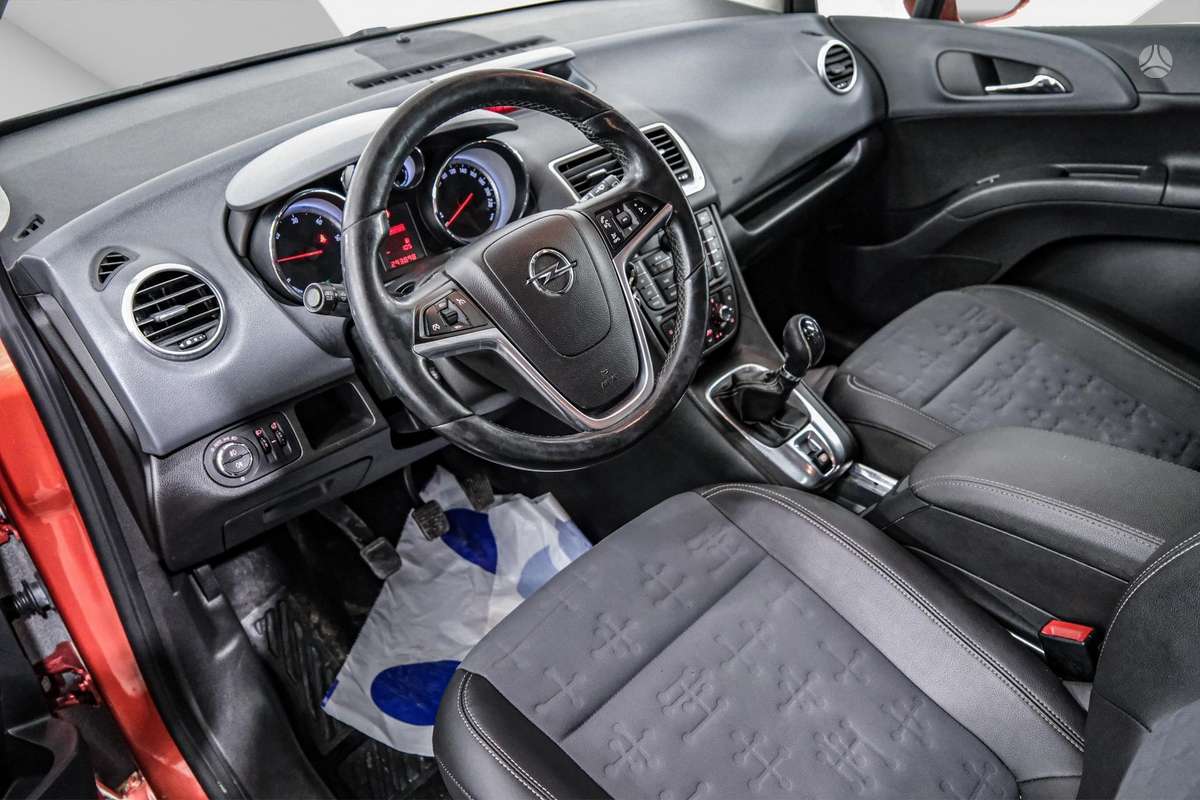Opel Meriva 2013 — photo 5
