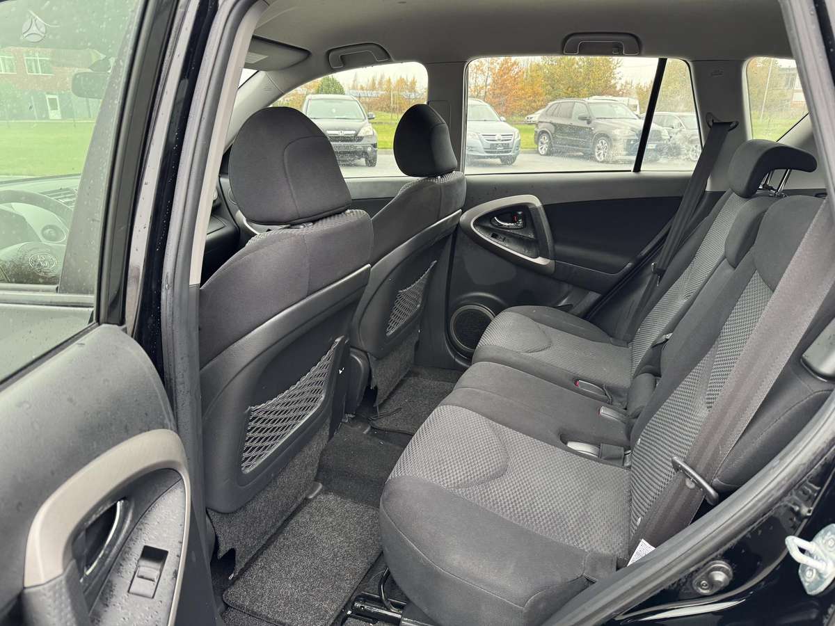 Toyota RAV4 2008 — photo 14