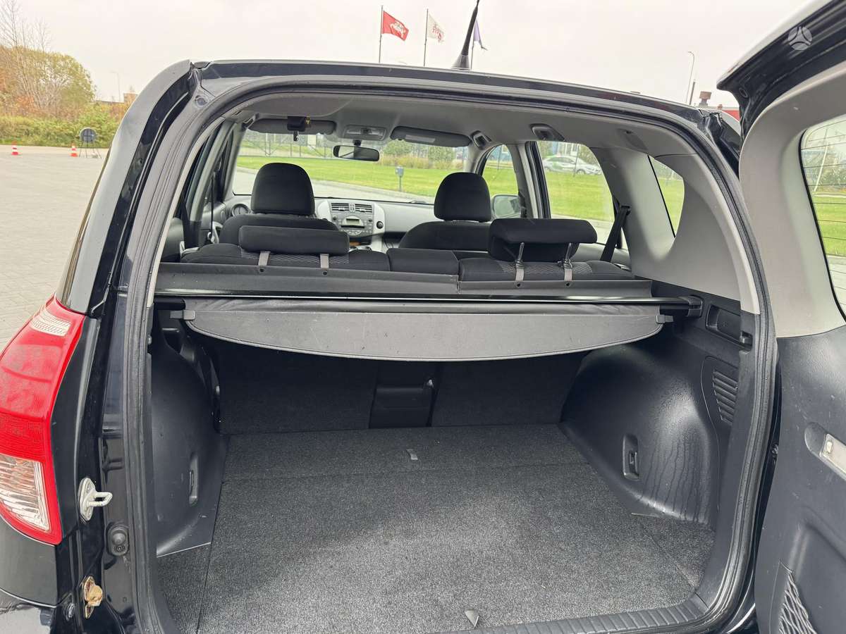 Toyota RAV4 2008 — photo 15