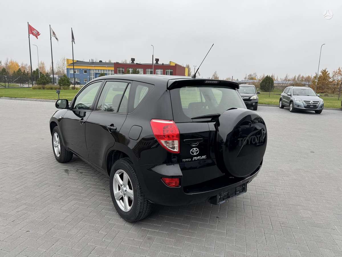 Toyota RAV4 2008 — engine 2231 cm³, 136 HP (100kW)