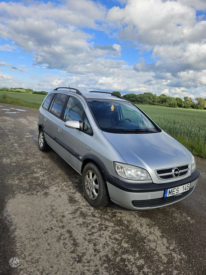 Opel Zafira 2005 — interior
