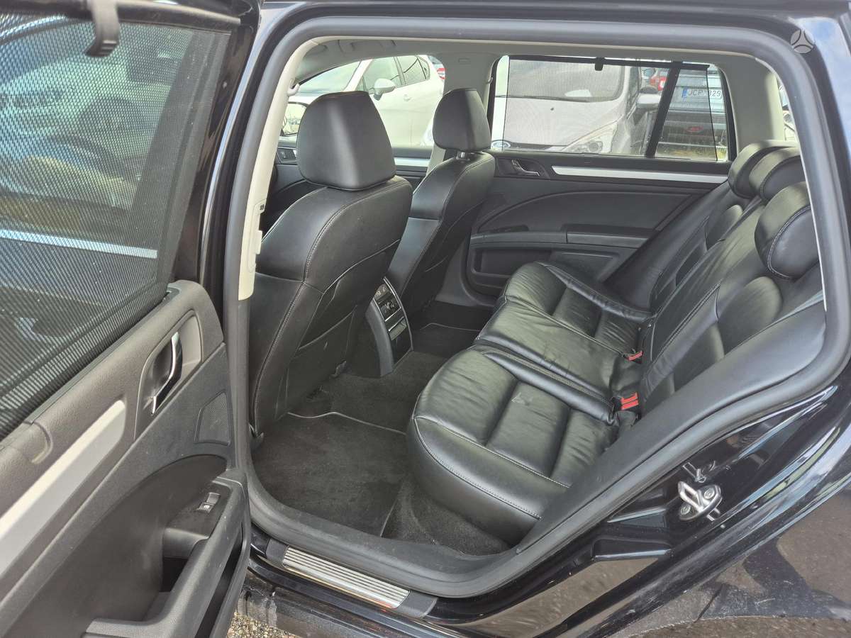 Skoda Superb 2012 — photo 10