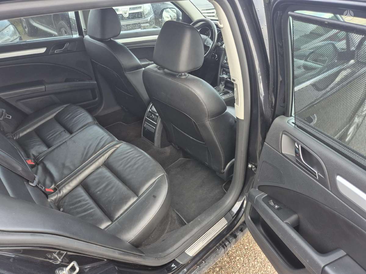 Skoda Superb 2012 — photo 13