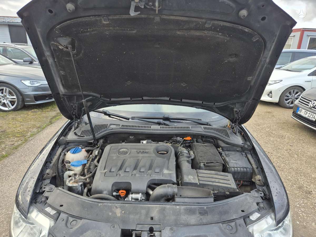 Skoda Superb 2012 — photo 18