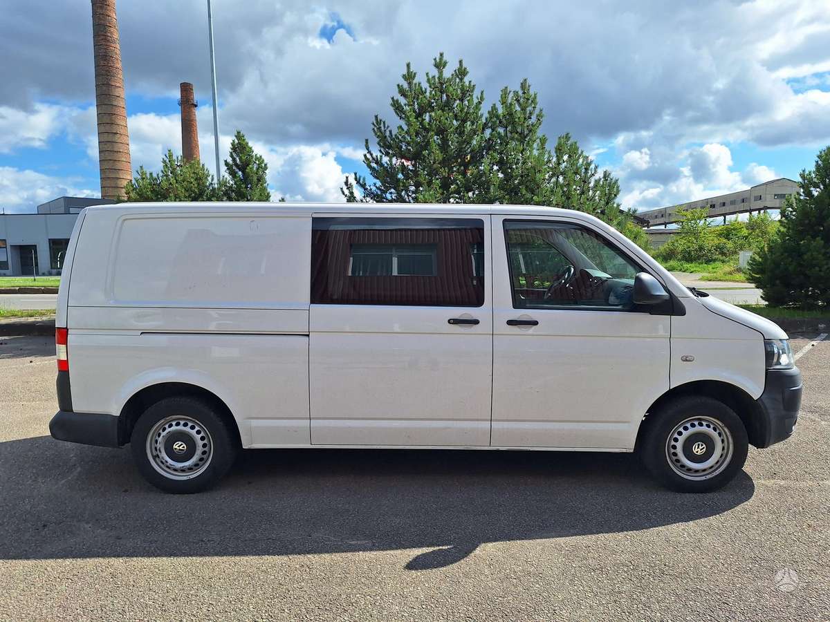 Volkswagen Transporter 2014 — салон