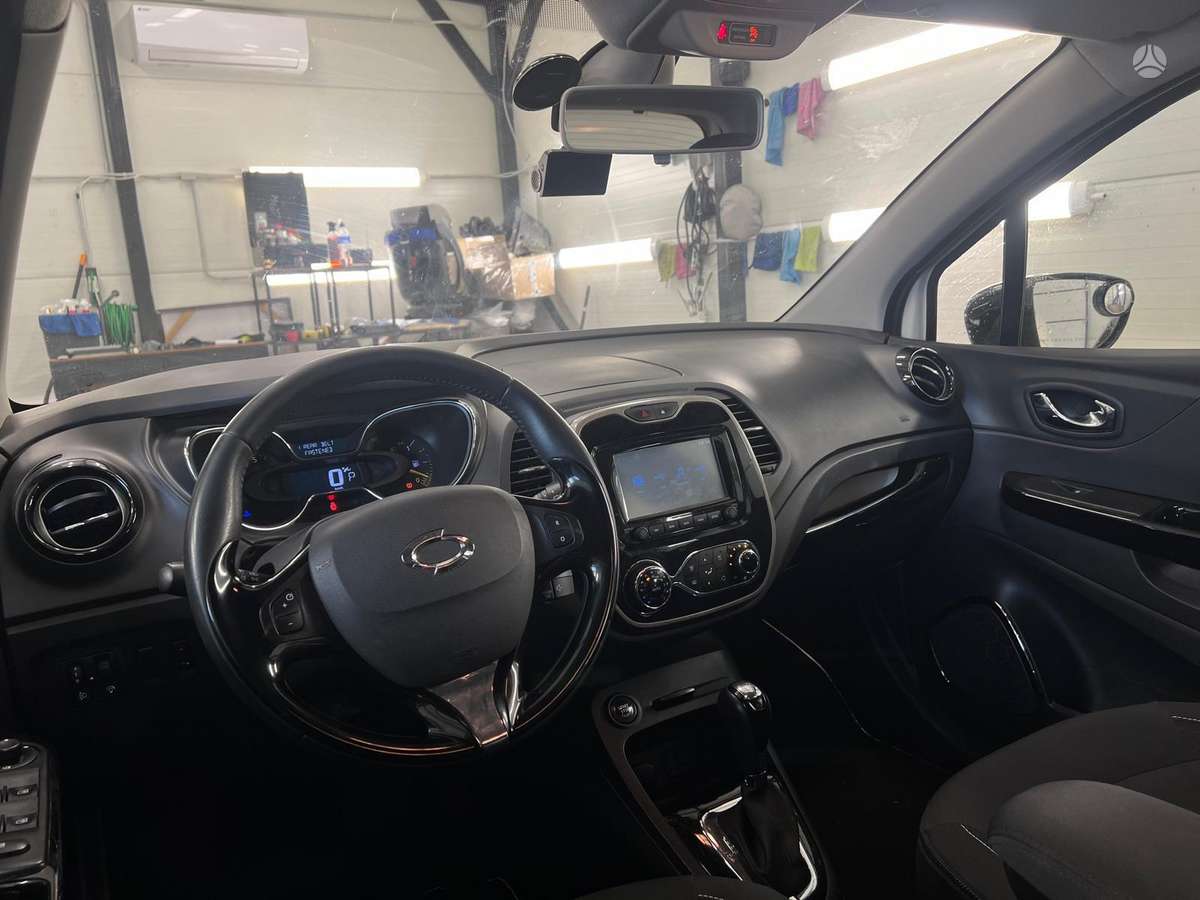 Renault Captur 2015 — photo 11