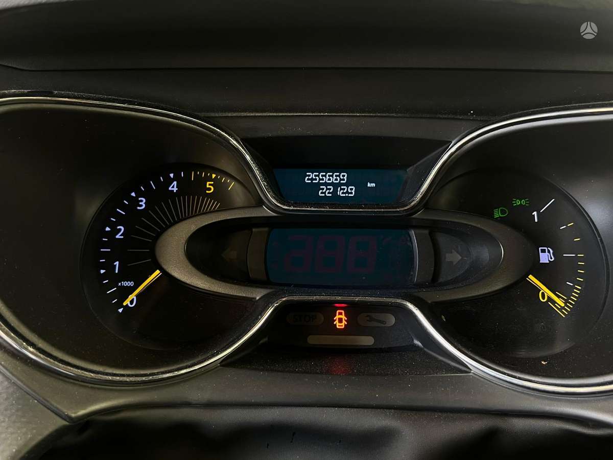 Renault Captur 2015 — photo 12