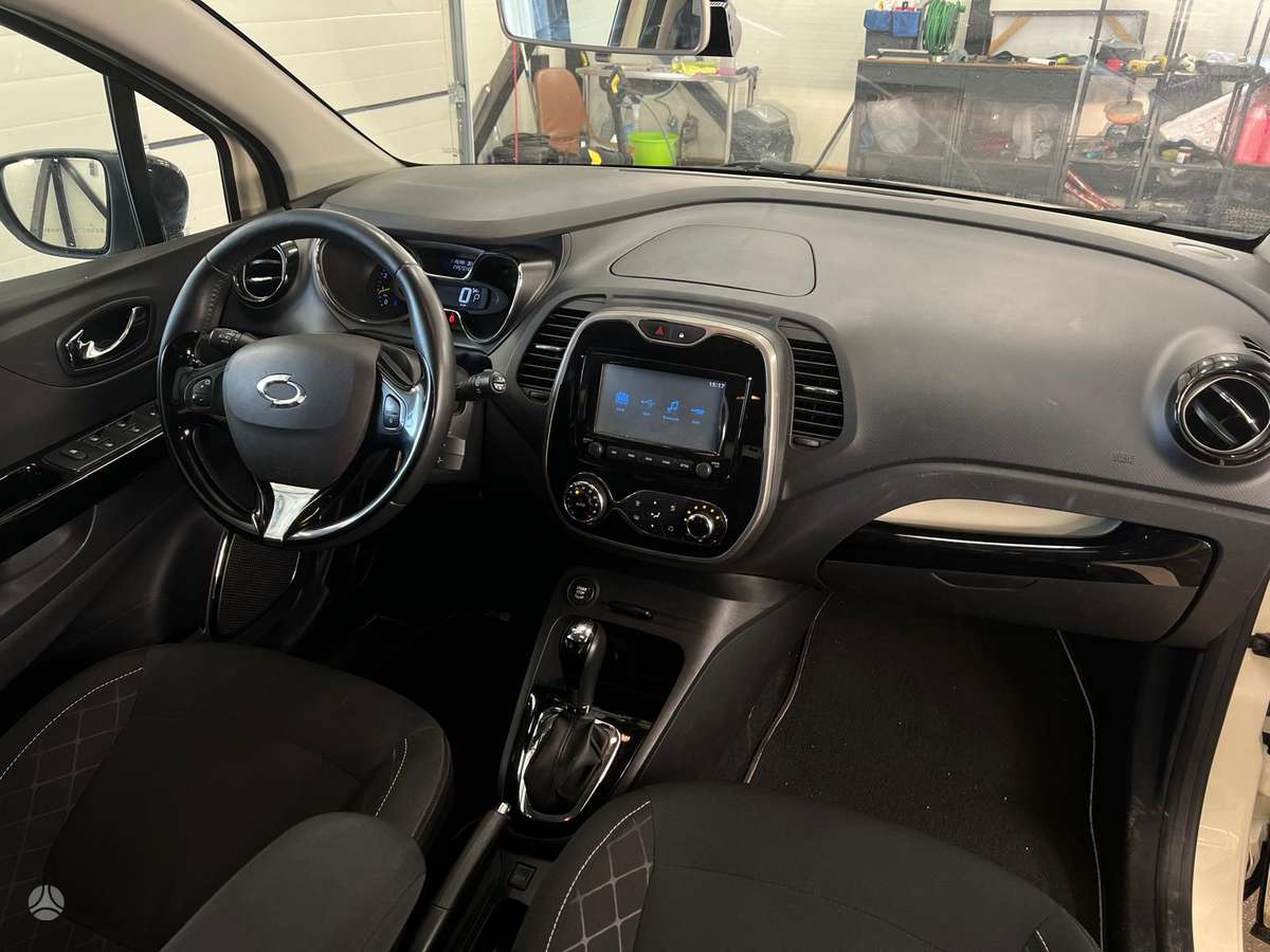 Renault Captur 2015 — photo 20