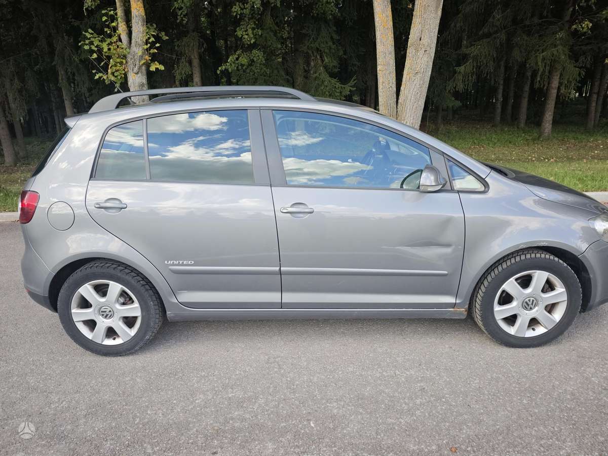 Volkswagen Golf 2008 — interior