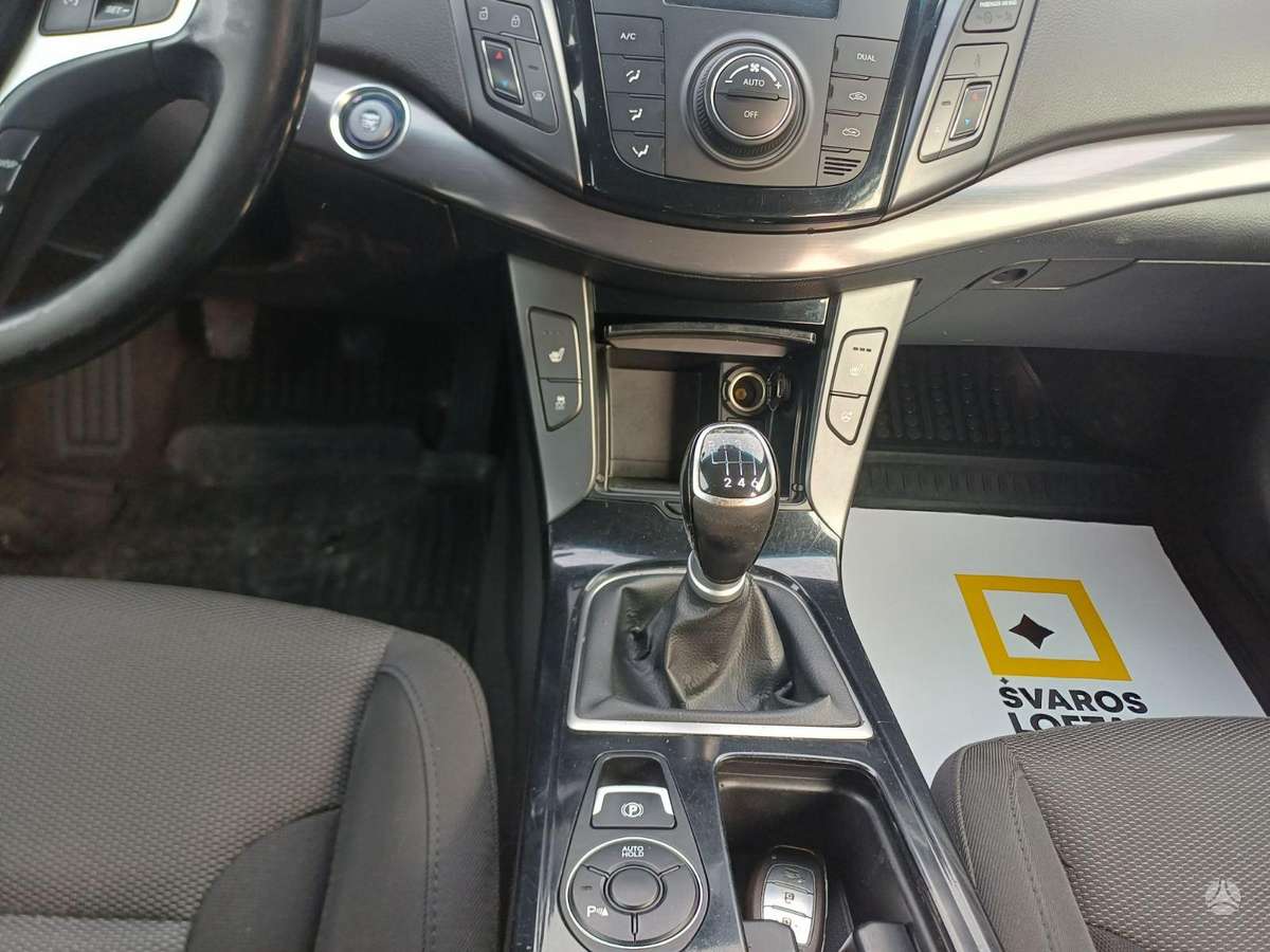 Hyundai i40 2015 — photo 12