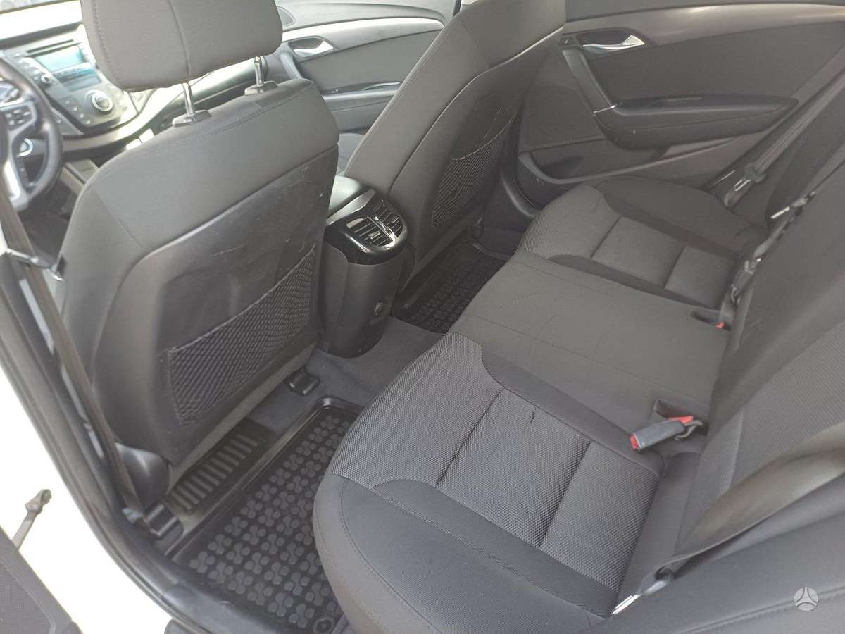 Hyundai i40 2015 — photo 13