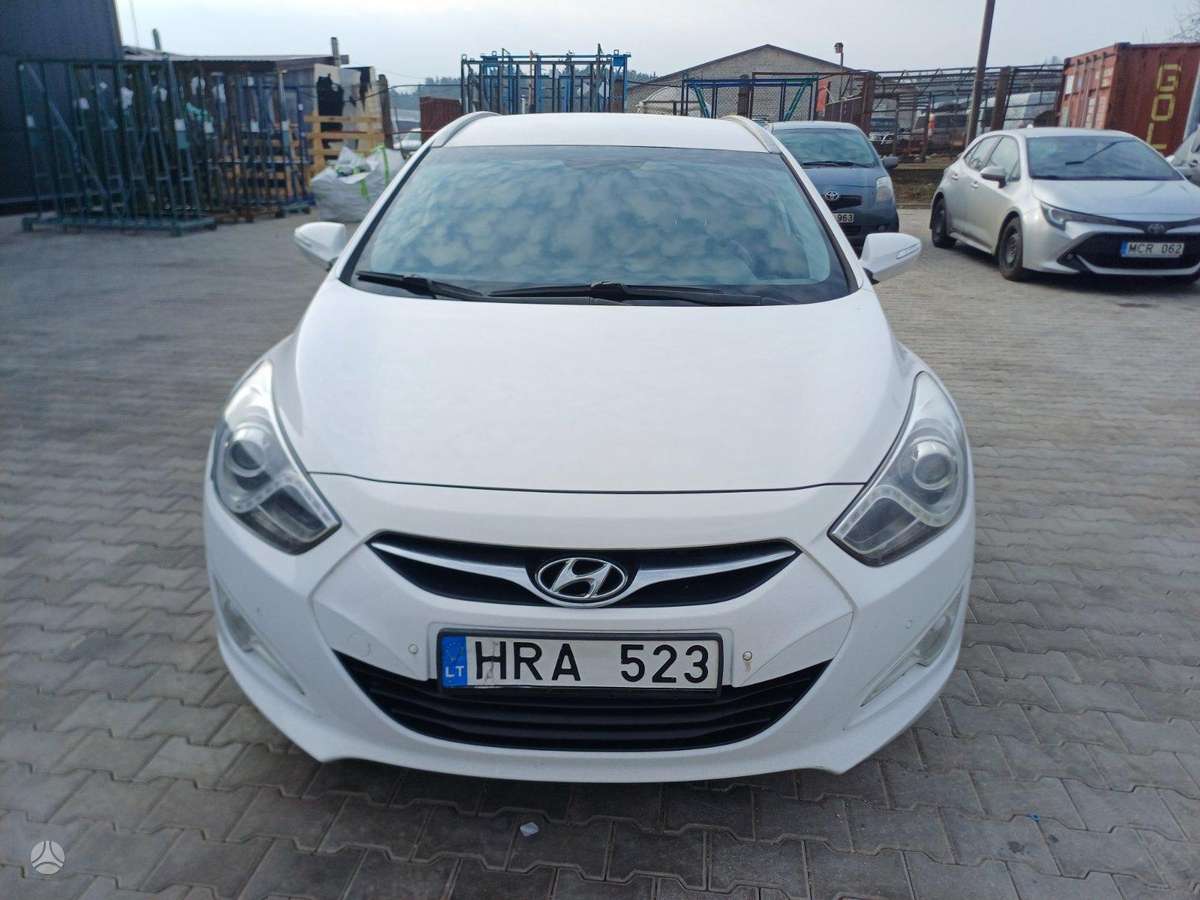 Hyundai i40 2015 — engine 1685 cm³, 116 HP (85kW)