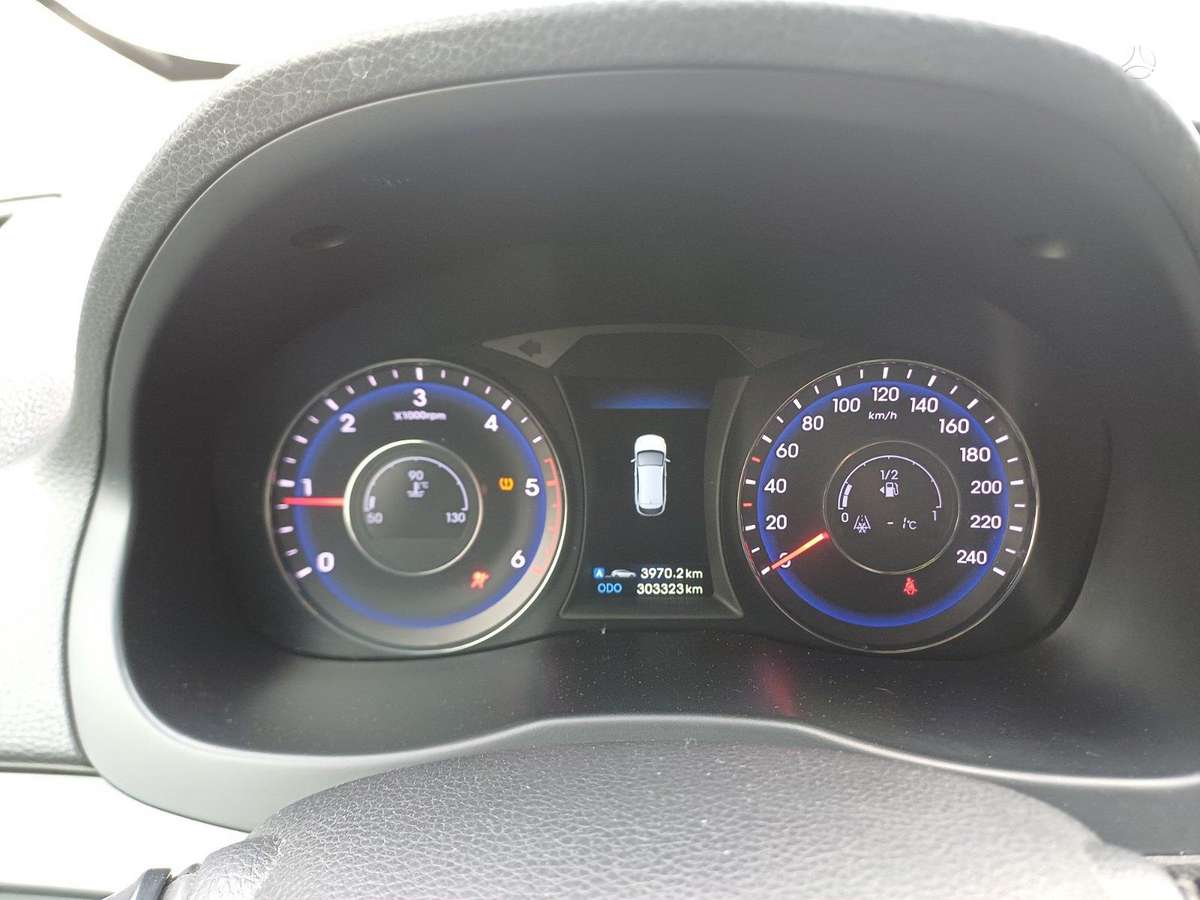 Hyundai i40 2015 — photo 9