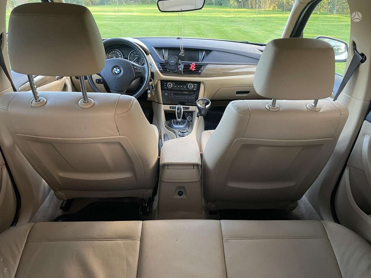BMW X1 2012 — photo 11